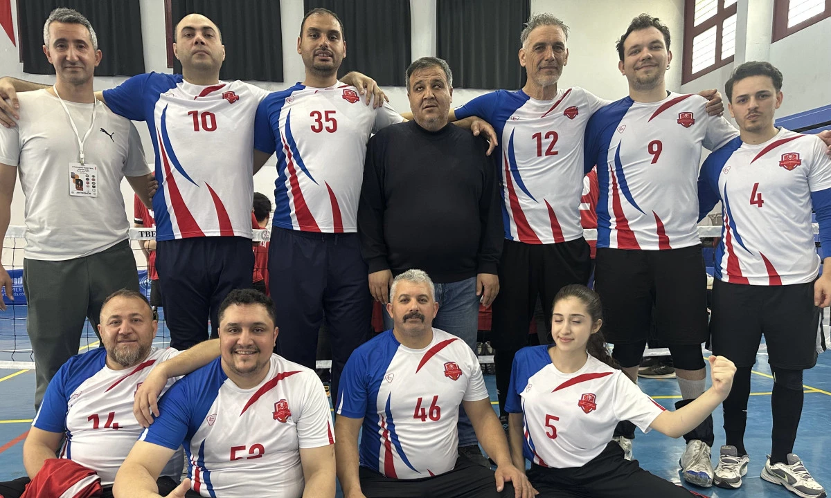 Oturarak Voleybol S&uuml;per Lig&rsquo;inde B&uuml;y&uuml;kşehir Belediyespor R&uuml;zg&acirc;rı
