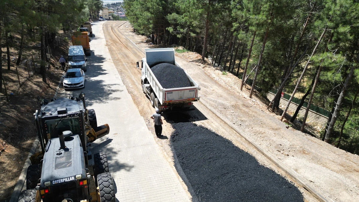 Pınarbaşı’na Sıcak Dokunuş: Dulkadiroğlu Belediyesi Asfaltla Harekete Geçti