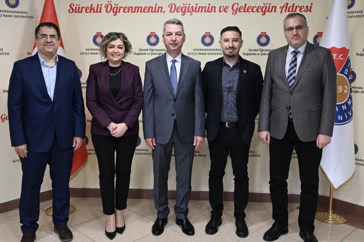 Prizren &Uuml;niversitesi Heyeti KS&Uuml;&rsquo;de Ders Verdi, Erasmus Ofisiyle G&ouml;r&uuml;şt&uuml;