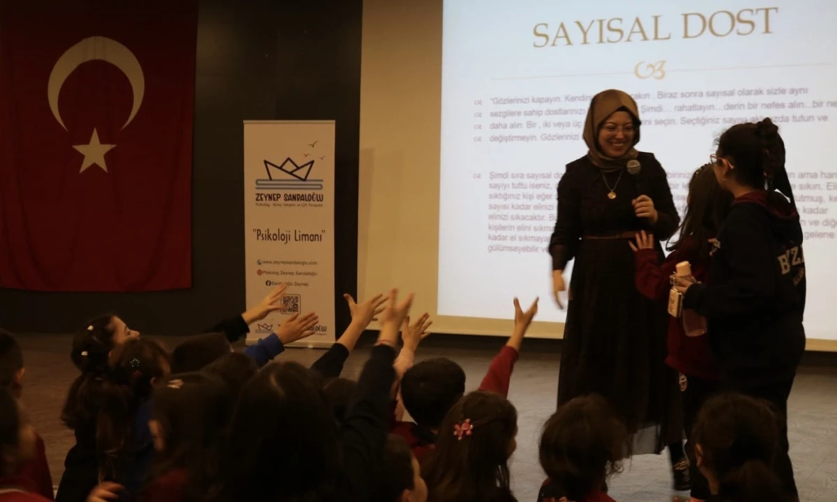 Psikolog Zeynep Sandaloğlu’ndan, Beyza İlkokulu’nda Çocukların Kalbine Dokunan Seminer