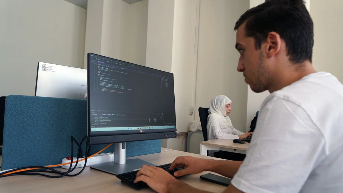 Pusula Maraş Bilim Akademisi’nde Gençler Geleceğe Kod Yazıyor