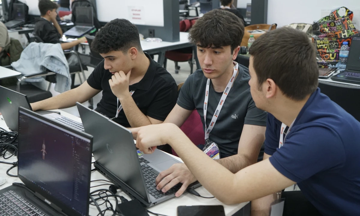 Pusula Maraş, Oyun D&uuml;nyasının Gen&ccedil; Yeteneklerini Bir Araya Getirdi; Game Jam Başladı