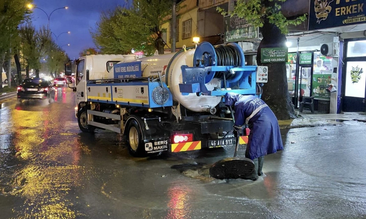 Sağanak Yağışın Getirdiği Olumsuzluklar Hızla Gideriliyor