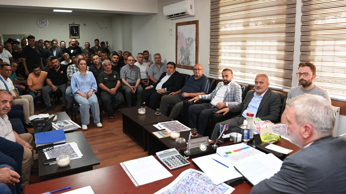 Sanayi Esnafına Moral Ziyareti: Görgel Talepleri Dinledi, Destek Sözü Verdi