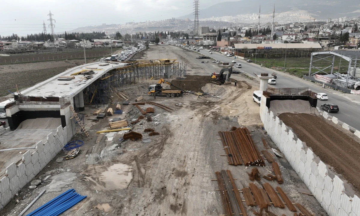 Sanayi Kavşağı İnşaatı Hızla Devam Ediyor