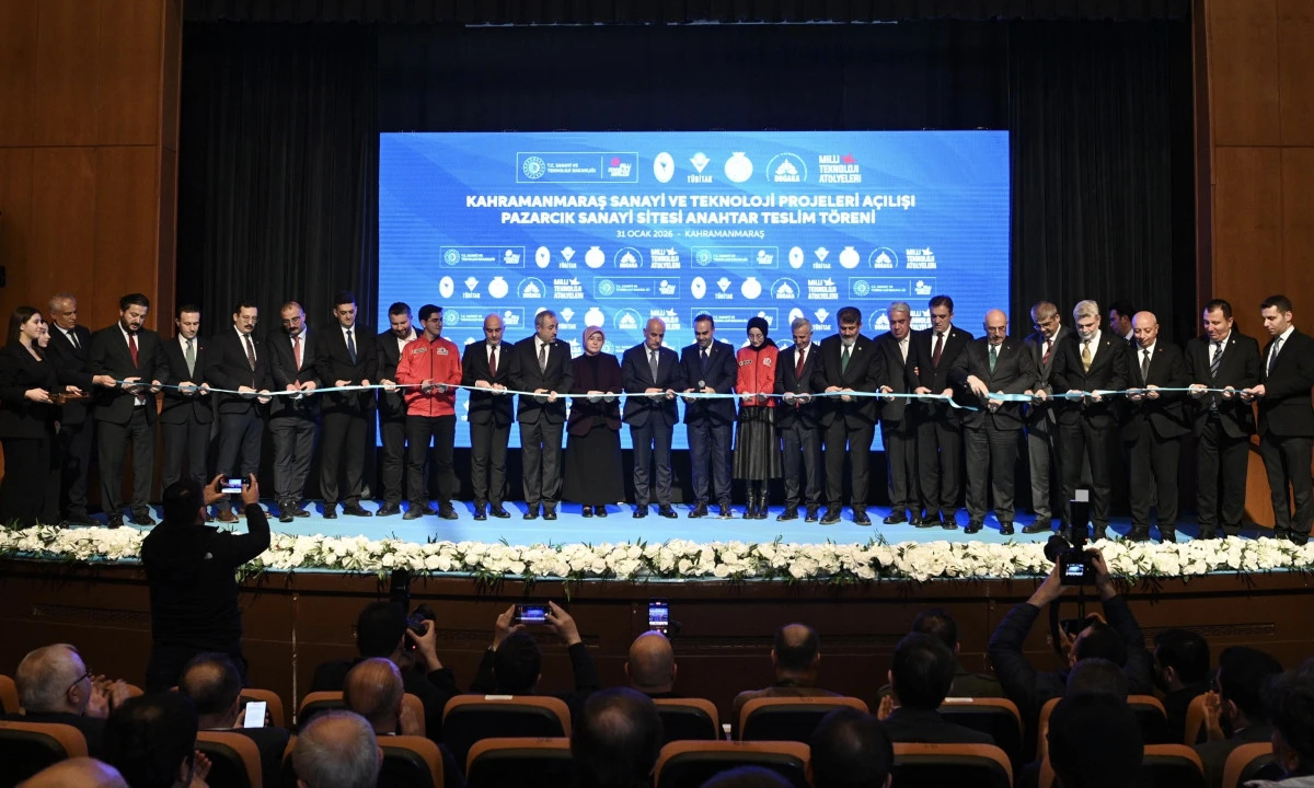 Sanayi ve Teknoloji Alanında 18 Projenin A&ccedil;ılışı Yapıldı, Esnaflar Yeni İş Yerlerine Kavuştu