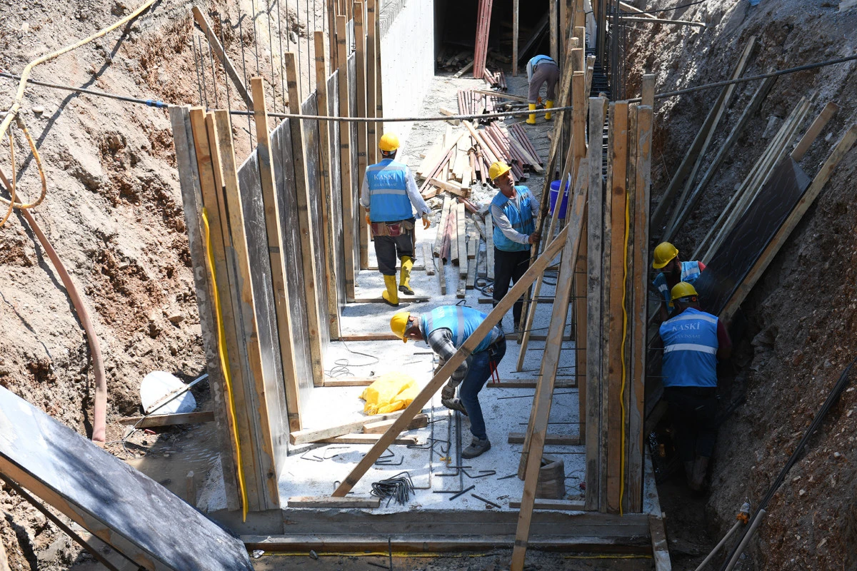 Şehir Merkezinde 9 Mahalleye 600 Milyonluk Altyapı