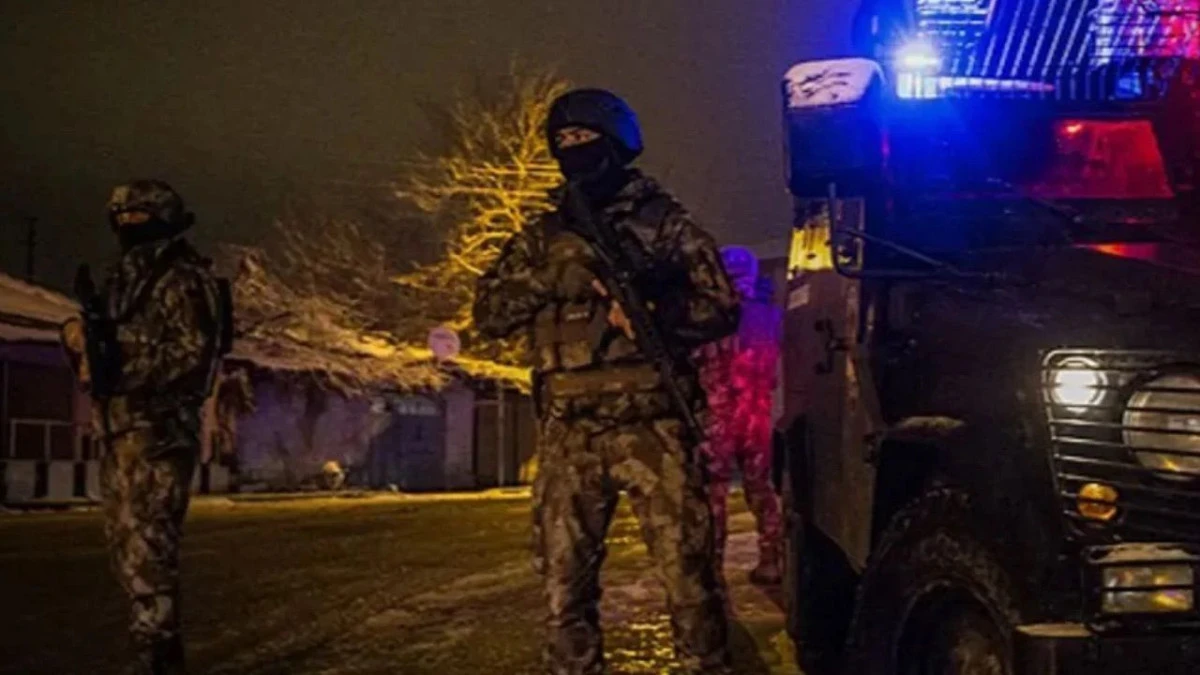 SON DAKİKA: Yalova&rsquo;da DEAŞ Operasyonunda &Ccedil;atışma: 3 Polis Şehit Oldu, 7 Polis Yaralı