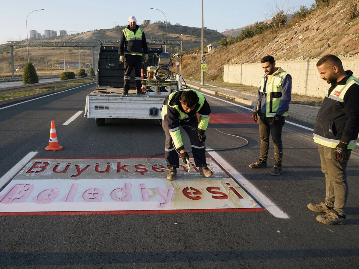 Sümbüllü Caddesi Bu Geceden İtibaren Yeniden Ulaşıma Açılıyor!