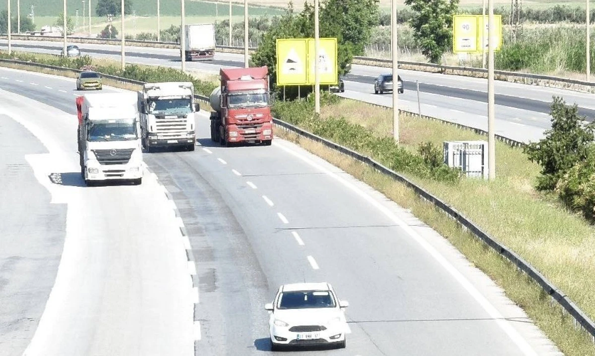 TAG Otoyolu’nda Hava Destekli Jandarma Denetimi: 2 Milyon TL’yi Aşan Ceza Kesildi
