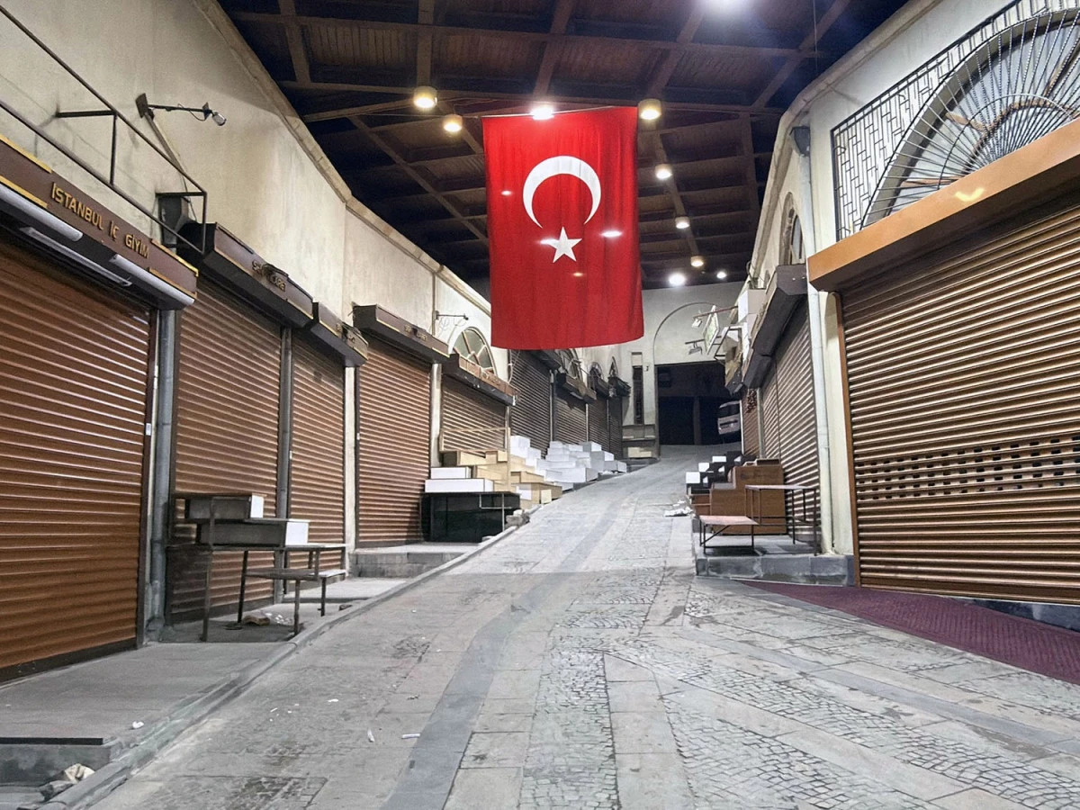 Tarihi Çarşıda Modern Dokunuş; Aydınlatmalar Baştan Aşağı Yenileniyor