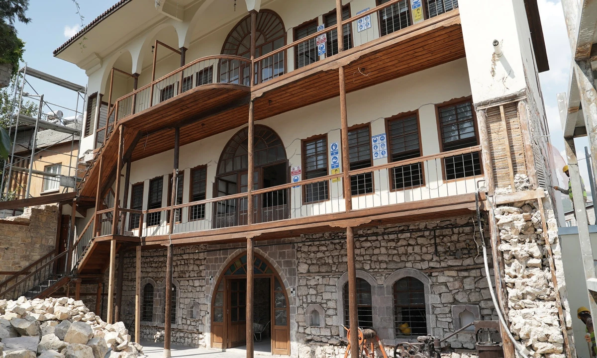 Tarihi Kocabaş Konağı Aslına Uygun Şekilde Yeniden Hayat Buluyor