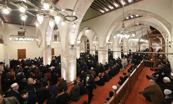 Tarihi Ulu Camii, Kadir Gecesi&rsquo;nde Doldu Taştı