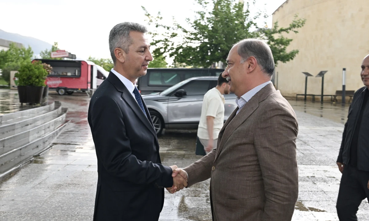 Tarım ve Orman Bakan Yardımcısı Abdulkadir Polat&rsquo;tan Rekt&ouml;r Okumuş&rsquo;a Hayırlı Olsun Ziyareti