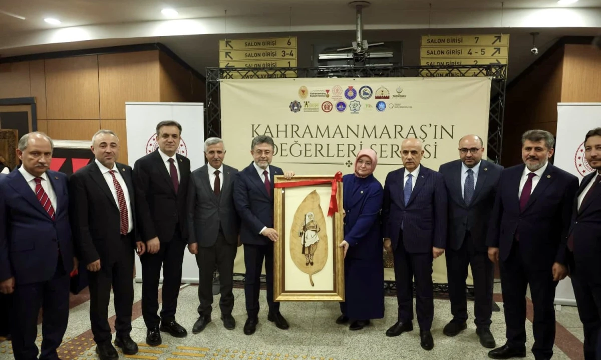 Tarım ve Orman Bakanı Yumaklı Kahramanmaraş&rsquo;ın Değerleri Sergisini Ziyaret Etti