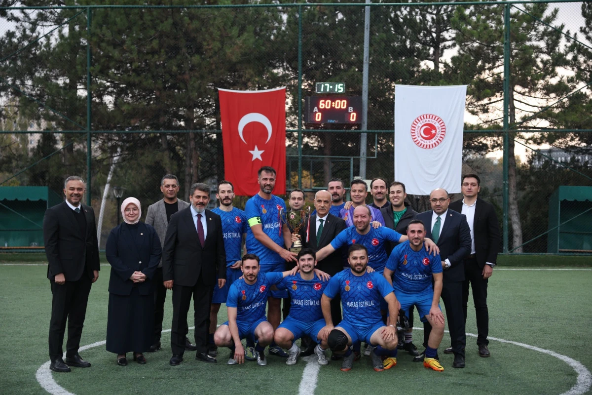TBMM Futbol Turnuvası’nda Maraş İstiklal Spor fırtınası esti! 