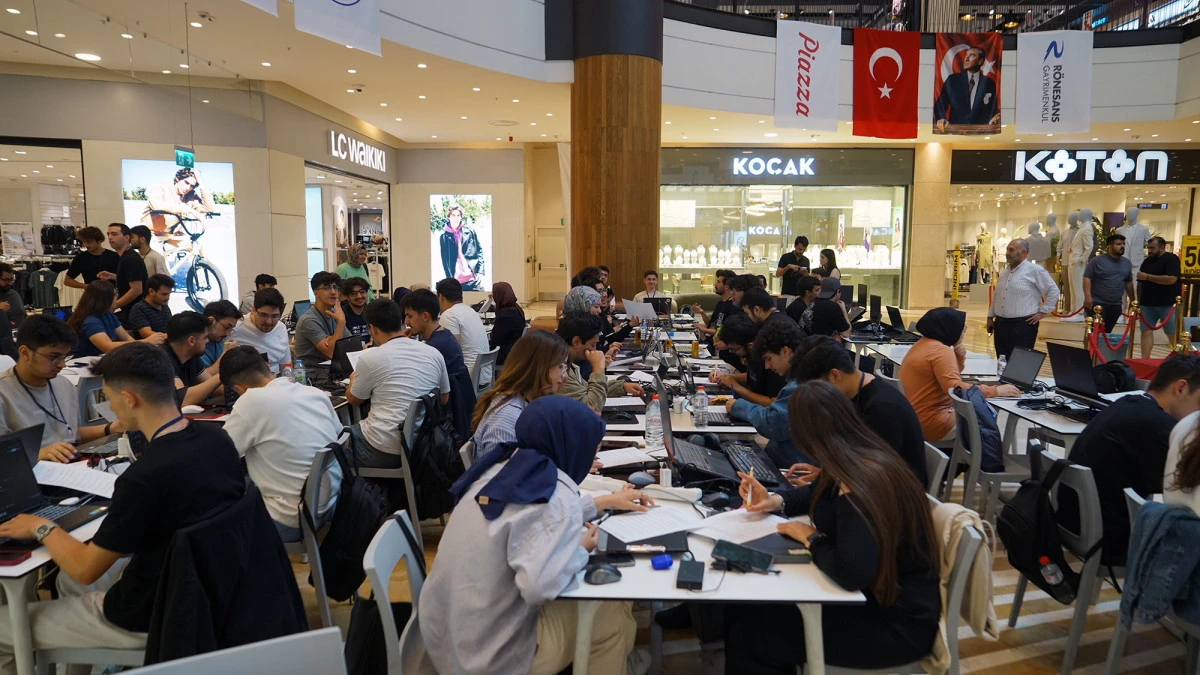 Teknoloji Meraklıları Bu Atölyede Buluştu: Dijital Oyun Geliştirme Akademisi Başladı