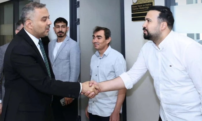 Toptaş’tan Samimi Bayramlaşma: “Onikişubat’ı Omuz Omuza İnşa Ediyoruz”
