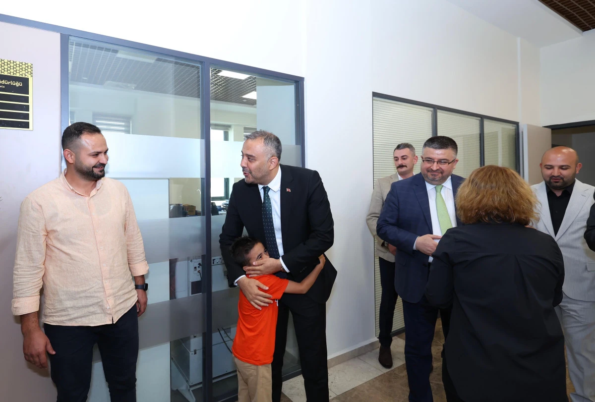 Toptaş’tan Samimi Bayramlaşma: “Onikişubat’ı Omuz Omuza İnşa Ediyoruz”
