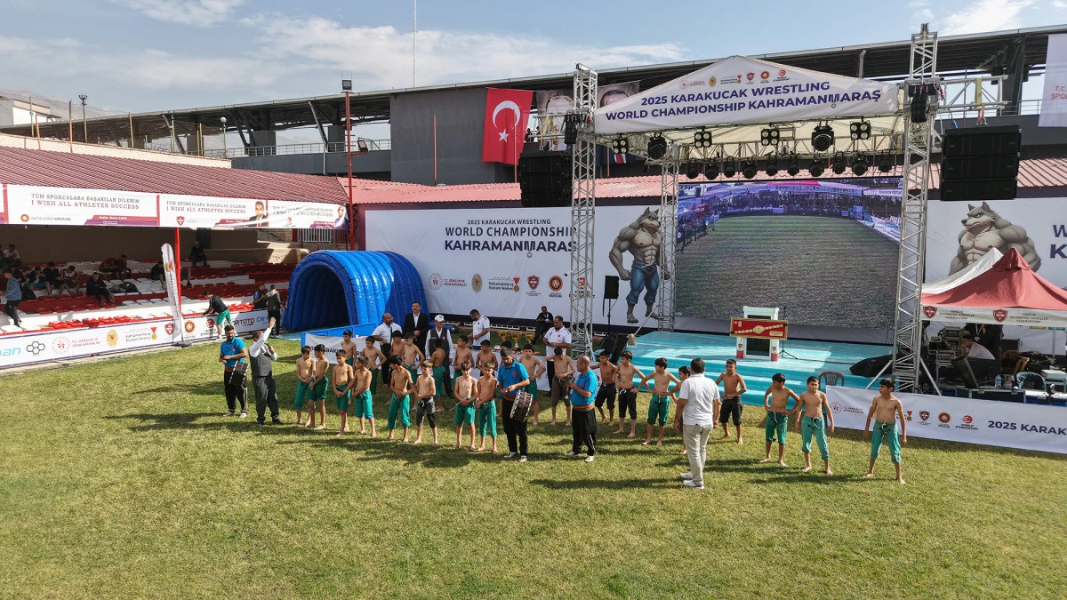 Türkiye Kısa Şalvar Güreş Şampiyonası Batıpark’ta Başladı