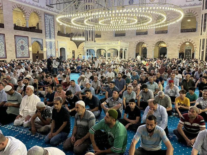 Türkiye'deki orman yangınlarının sona ermesi için yatsı namazında camilerde dua