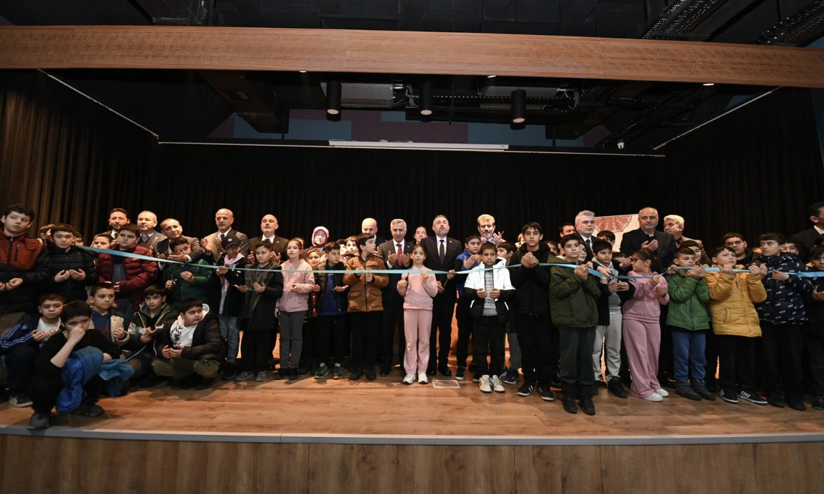 T&uuml;rkiye&rsquo;nin Diyanet camiasındaki en b&uuml;y&uuml;k gen&ccedil;lik merkezi Kahramanmaraş&rsquo;ta a&ccedil;ıldı