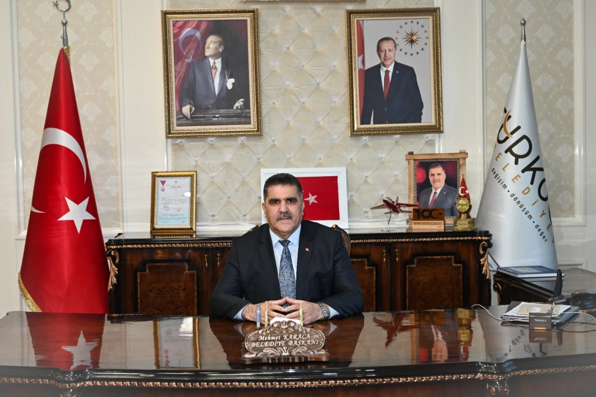 T&uuml;rkoğlu Belediyesi'nden anlamlı etkinlik; Ailede &ccedil;ocuklar nasıl yetiştirilmeli? 