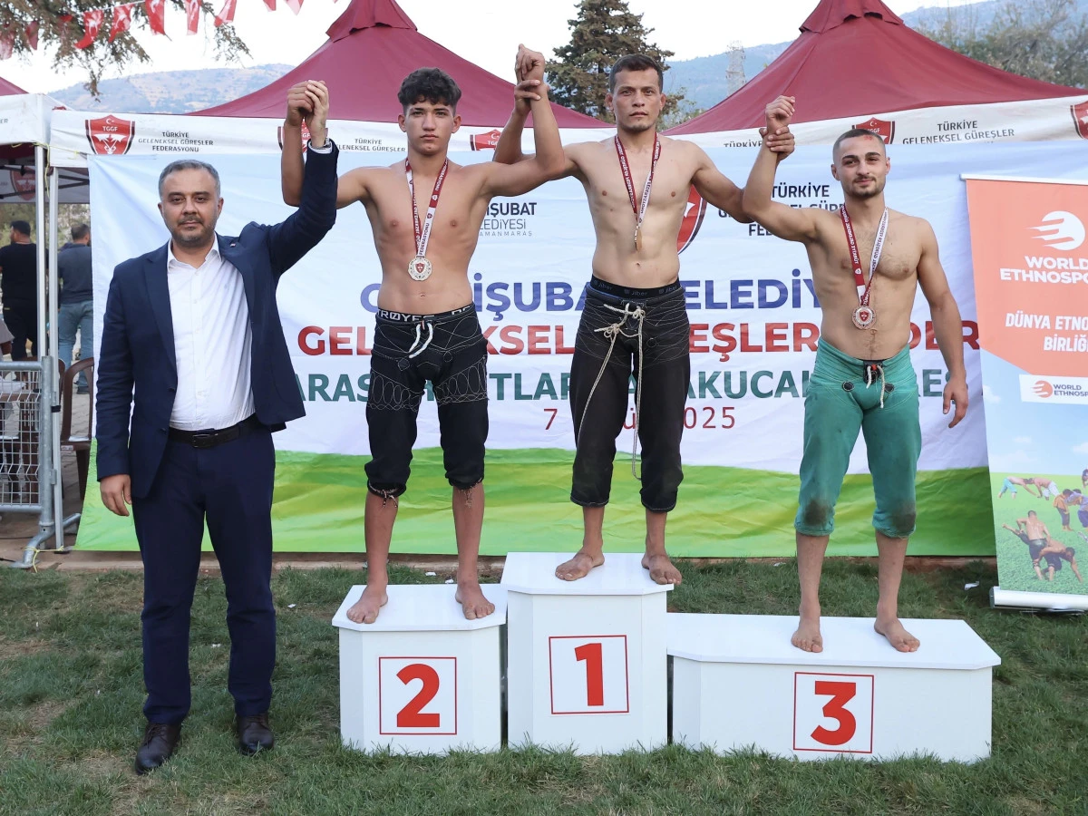 Uluslararası Hartlap Karakucak Güreşlerinde İran, Gürcistan ve Türkiye’den 565 Sporcu Ter Döktü