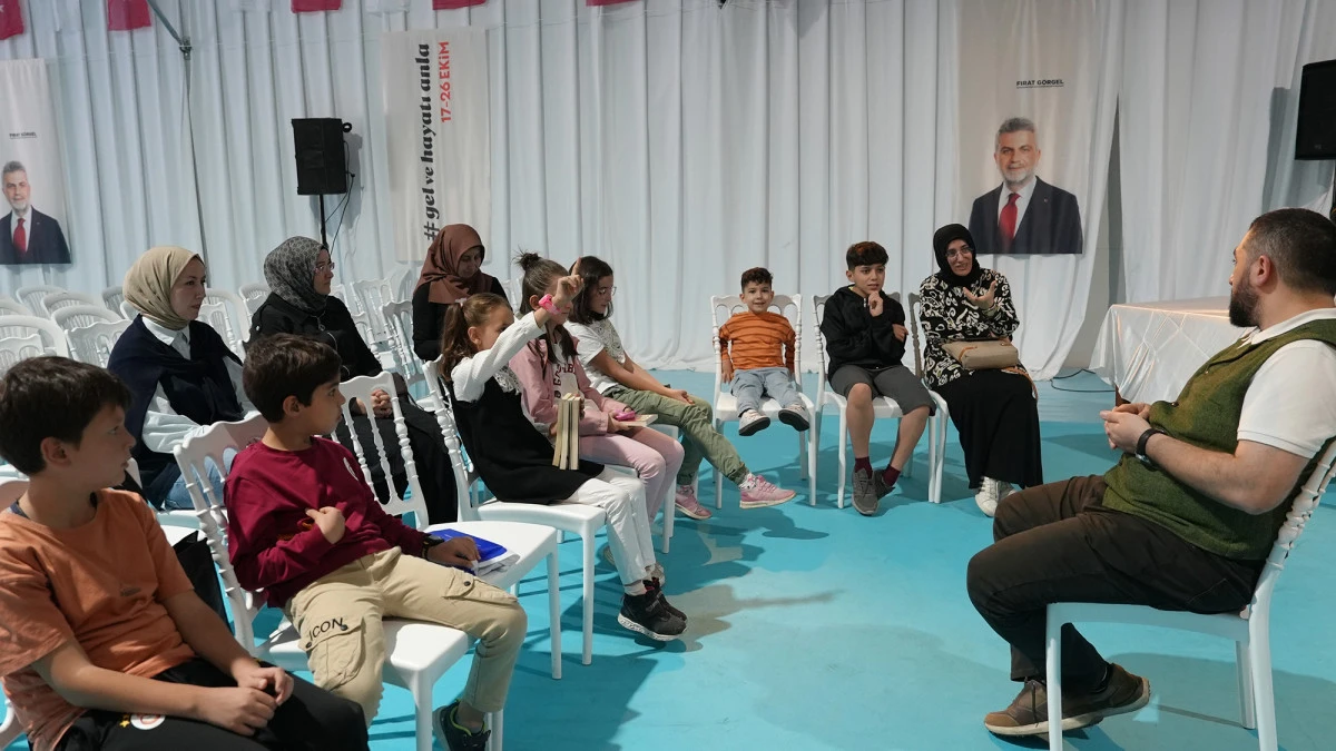 Ural ve Tuğtağ’dan Kitap Fuarı’nda Edebiyat Dolu Söyleşi