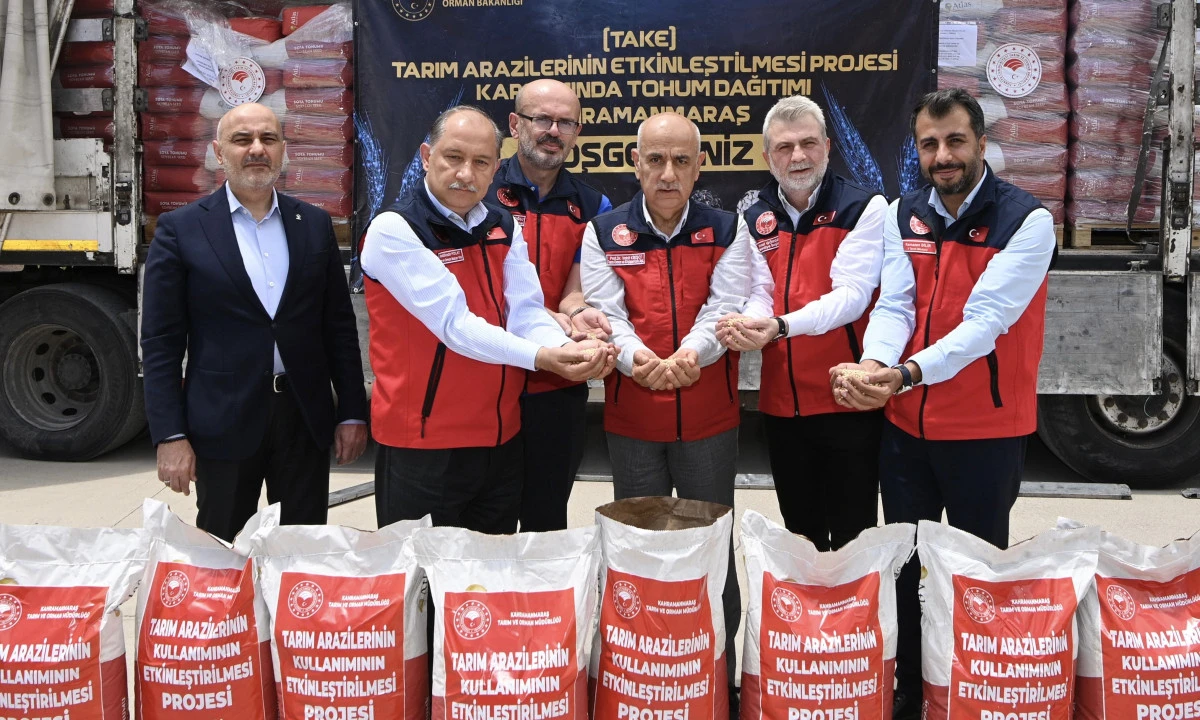 &Uuml;reticiye Can Suyu; 47 Ton Soya Tohumu Dağıtıldı