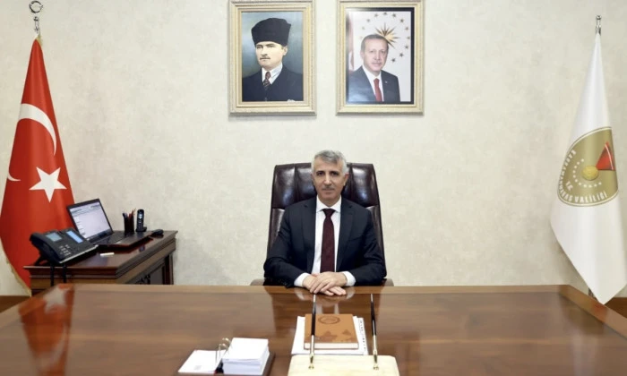 Vali M&uuml;kerrem &Uuml;nl&uuml;er: 15 Temmuz, Milletimizin Demokrasiye Sahip &Ccedil;ıktığı Kutlu Dirilişin Adıdır