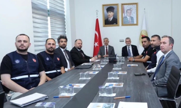 Vali Ünlüer başkanlığında afet odaklı şehir vizyonu ele alındı