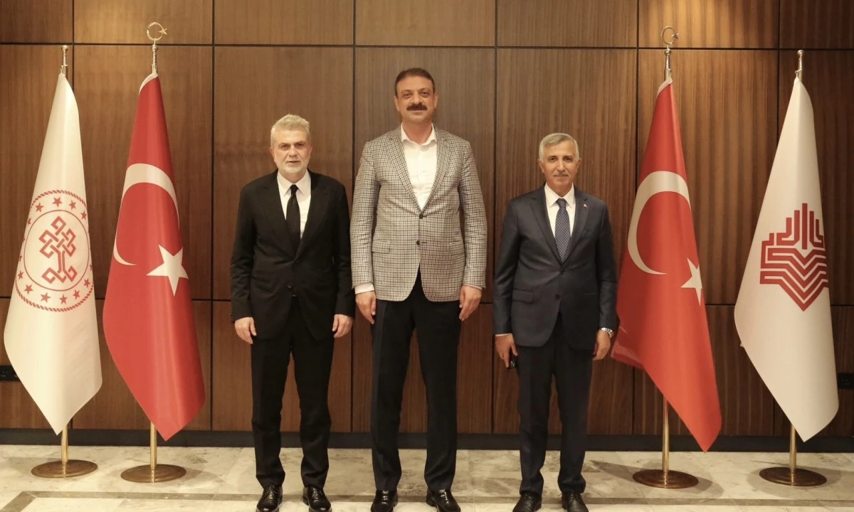 Vali &Uuml;nl&uuml;er ve Başkan G&ouml;rgel&rsquo;den Vakıflar Genel M&uuml;d&uuml;rl&uuml;ğ&uuml;&rsquo;ne ziyaret