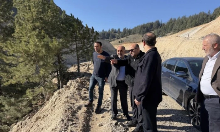 Vekil Şahin&rsquo;den G&ouml;ksun-Andırın yolu i&ccedil;in mesaj: &ldquo;Hemşehrilerimize s&ouml;z&uuml;m&uuml;z var&rdquo;