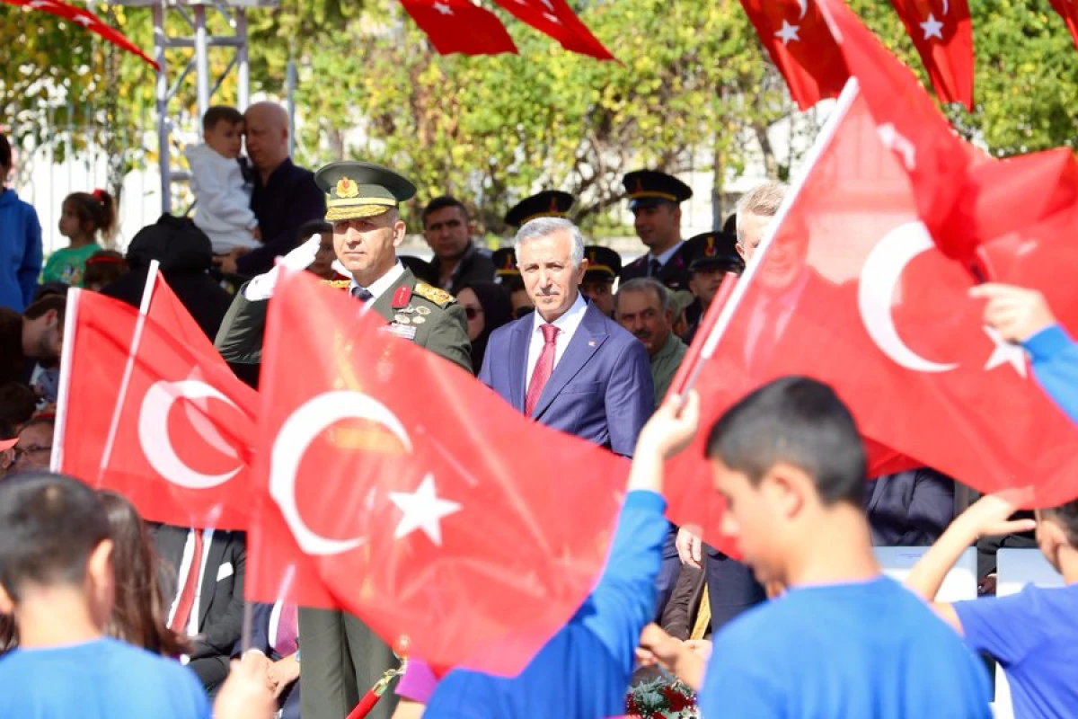 Yarıyıl Tatili Sonrası Okullarda &ldquo;Bayrak Sevgisi&rdquo; Vurgusu