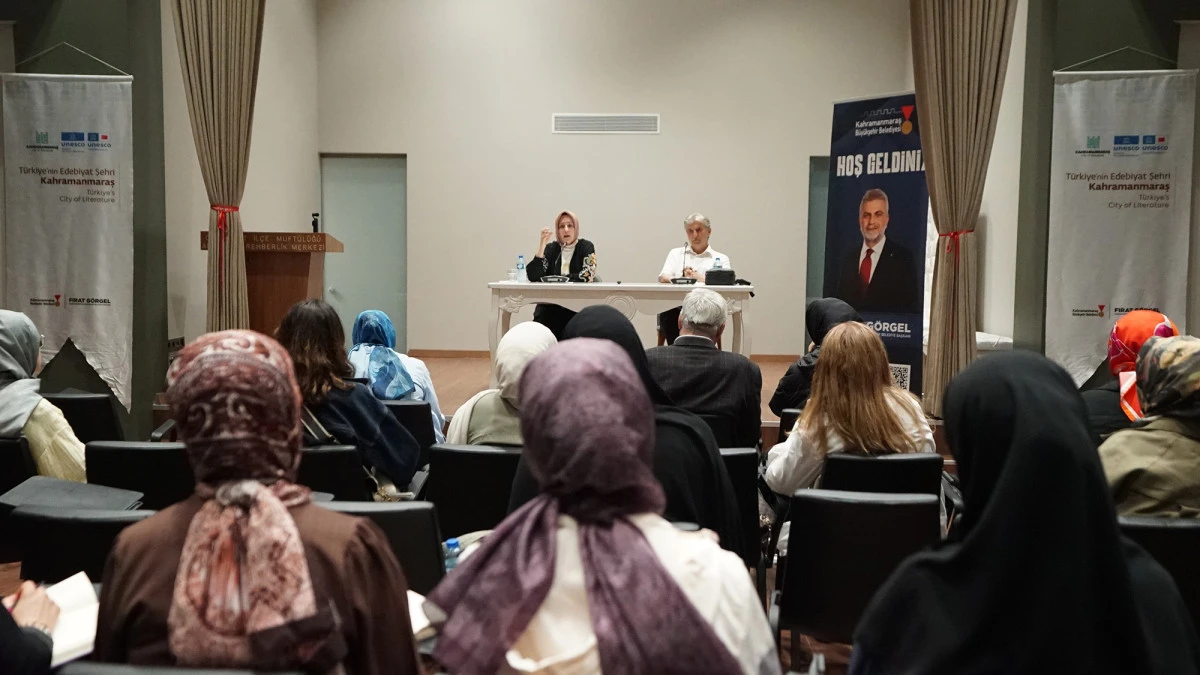 Yazarlık Akademisi&rsquo;nde Edebiyatın Derinliklerine Yolculuk