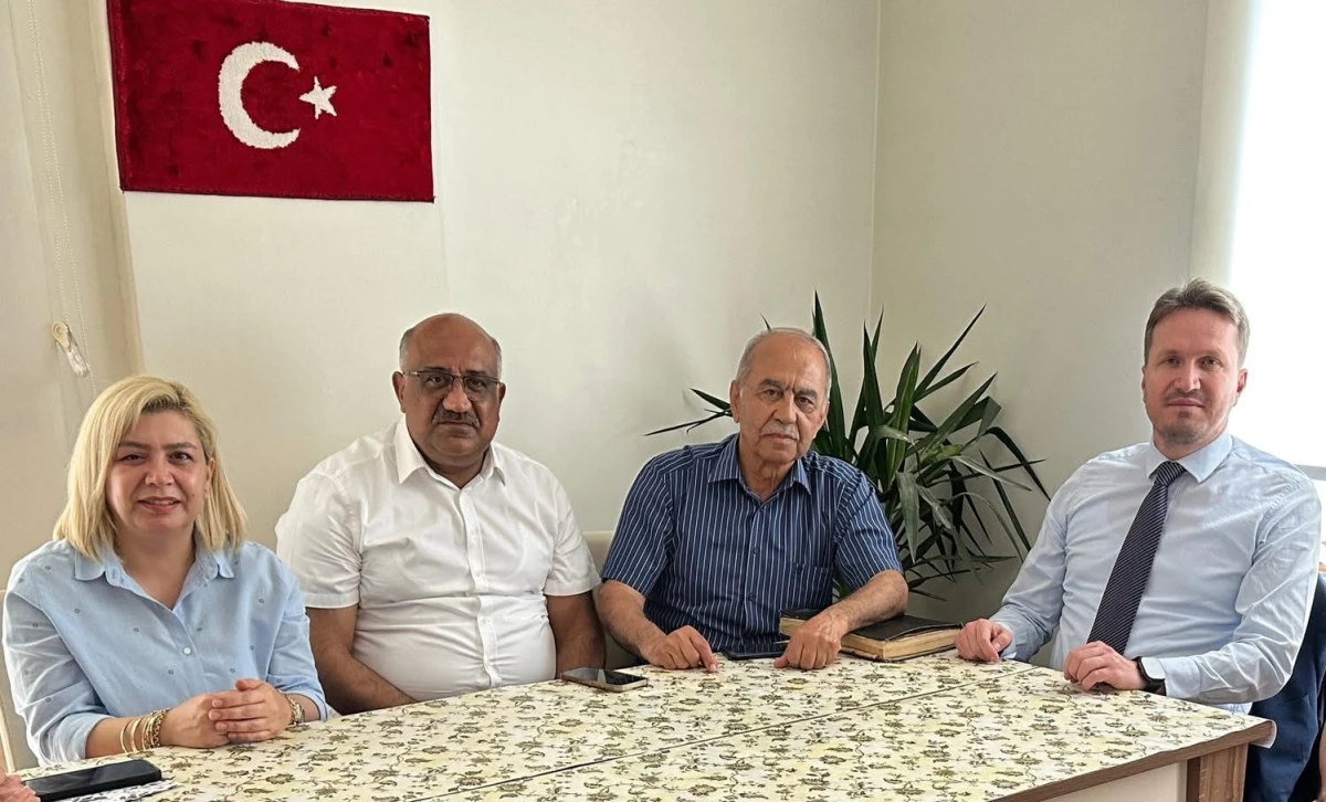 Yerel Basın Kahvaltıda Buluştu: Gündem “Kimlik”te Konuşuldu