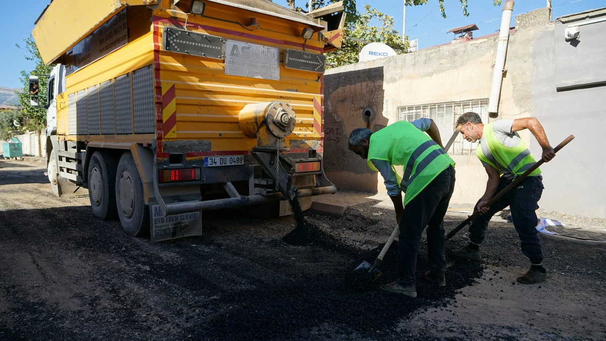 Yol Konforu İçin Asfalt Mesaisi Etap EtapSürüyor