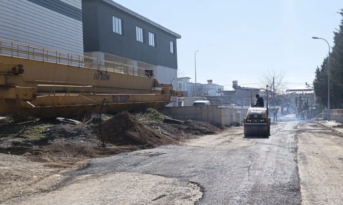 Yol Onarımları Kesintisiz S&uuml;rd&uuml;r&uuml;l&uuml;yor