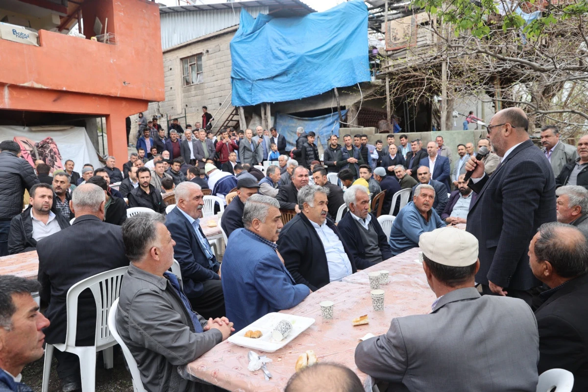Y&uuml;z y&uuml;ze 100. mahallede: Başkan Akpınar g&ouml;n&uuml;llere dokunan buluşmalarını s&uuml;rd&uuml;r&uuml;yor